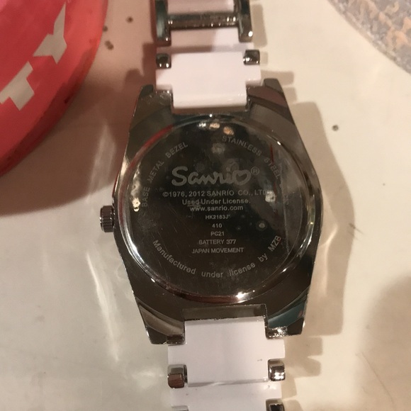 Hello Kitty Sanrio Watch. NWOT - Picture 11 of 16